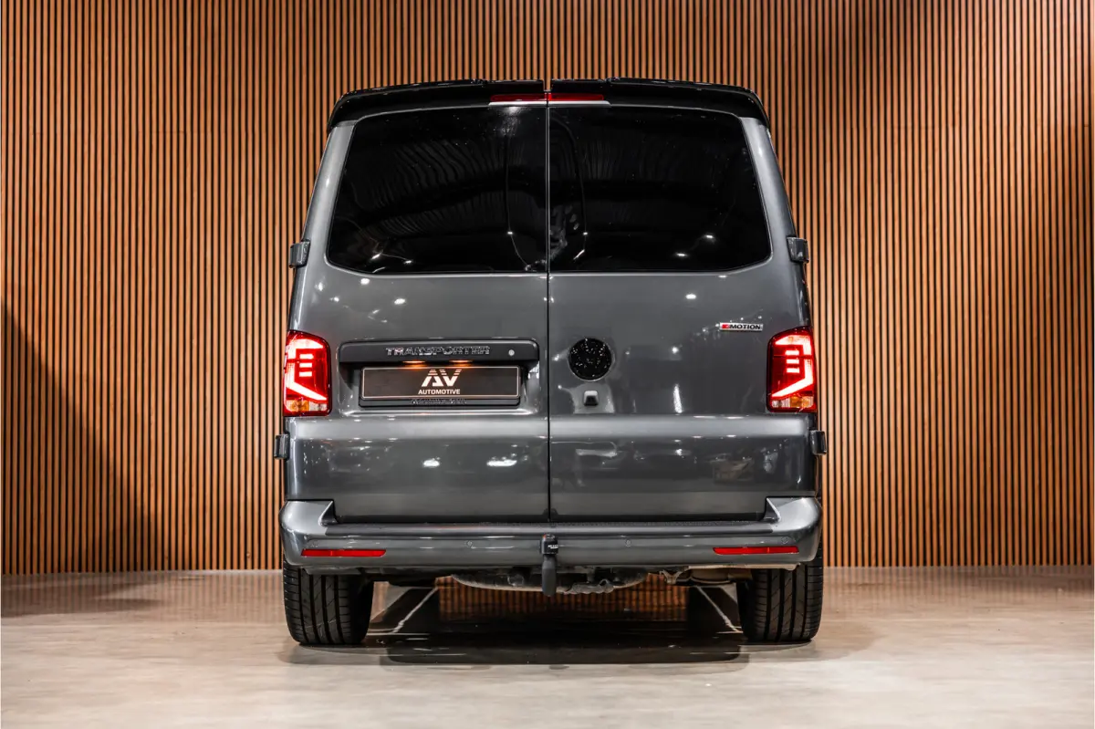 T6.1 2.0 TDI L2H1 DC 4Motion | Dubbel cabine | 5-zitter | Bi-Xenon | CarPlay | Camera | Navigatie | MF Stuur | Trekhaak | DAB | Cruise control