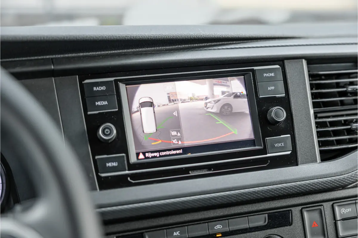 T6.1 2.0 TDI L2H1 DC 4Motion | Dubbel cabine | 5-zitter | Bi-Xenon | CarPlay | Camera | Navigatie | MF Stuur | Trekhaak | DAB | Cruise control