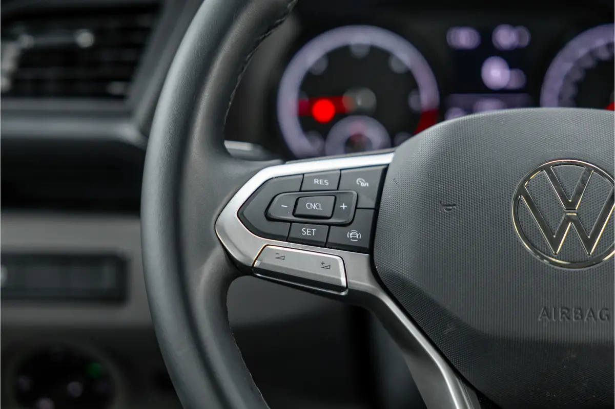 T6.1 2.0 TDI L2H1 DC 4Motion | Dubbel cabine | 5-zitter | Bi-Xenon | CarPlay | Camera | Navigatie | MF Stuur | Trekhaak | DAB | Cruise control
