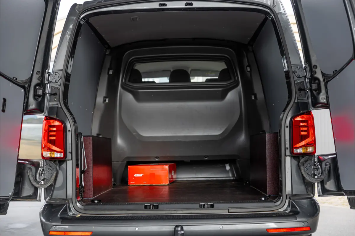 T6.1 2.0 TDI L2H1 DC 4Motion | Dubbel cabine | 5-zitter | Bi-Xenon | CarPlay | Camera | Navigatie | MF Stuur | Trekhaak | DAB | Cruise control