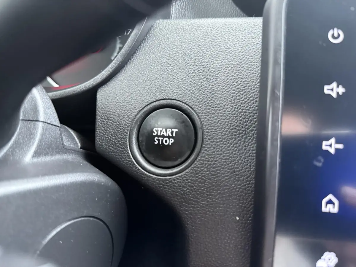 TCe 100 Bi-Fuel Prestige | LPG | 360 Camera | Navigatie | Apple CarPlay |