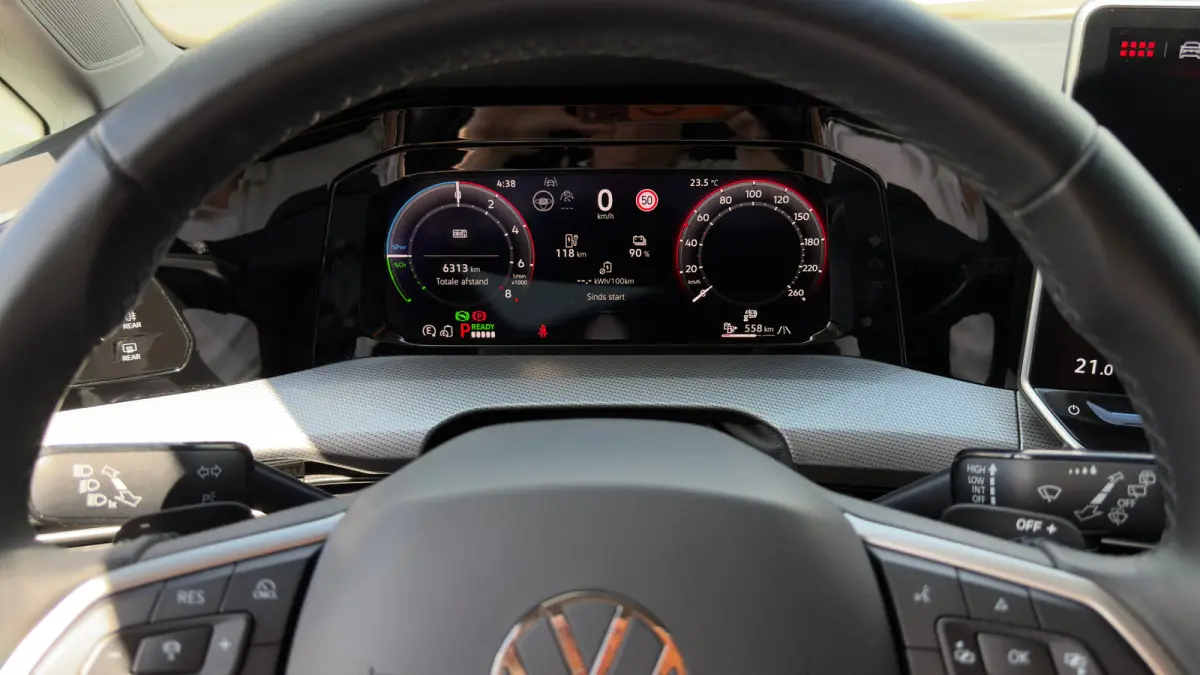 1.5 eHybrid Life Edition | ErgoActive Massage | Leder / Alcantara | Camera