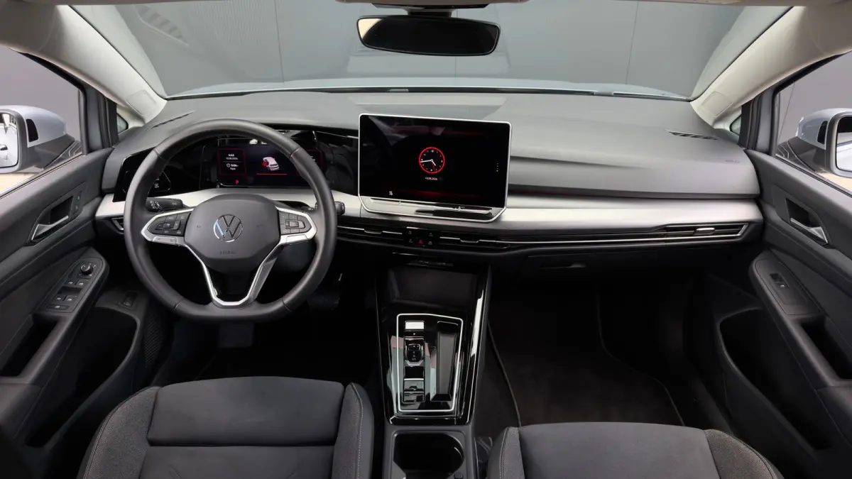 1.5 eHybrid Life Edition | ErgoActive Massage | Leder / Alcantara | Camera