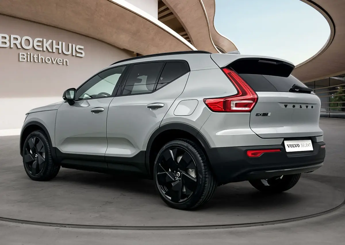 Single Motor Plus Black Edition Europa 70 kWh | Achterbank verwarmd | Achteruitrijcamera | Apple Carplay/Android Auto|telefoonintegratie premium