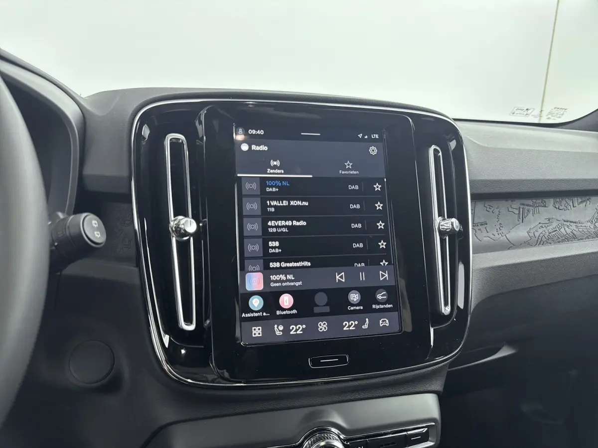 Single Motor Plus Black Edition Europa 70 kWh | Achterbank verwarmd | Achteruitrijcamera | Apple Carplay/Android Auto|telefoonintegratie premium