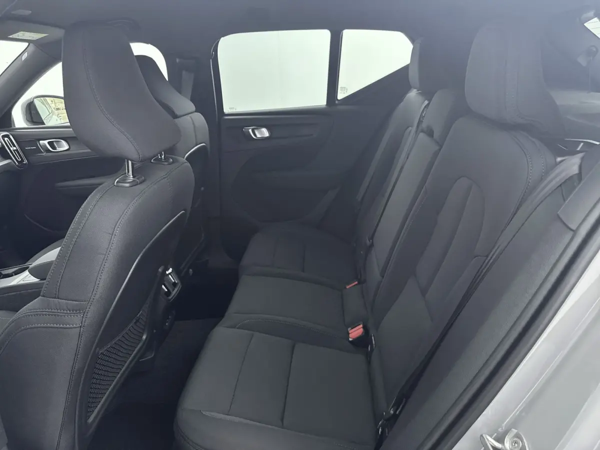 Single Motor Plus Black Edition Europa 70 kWh | Achterbank verwarmd | Achteruitrijcamera | Apple Carplay/Android Auto|telefoonintegratie premium