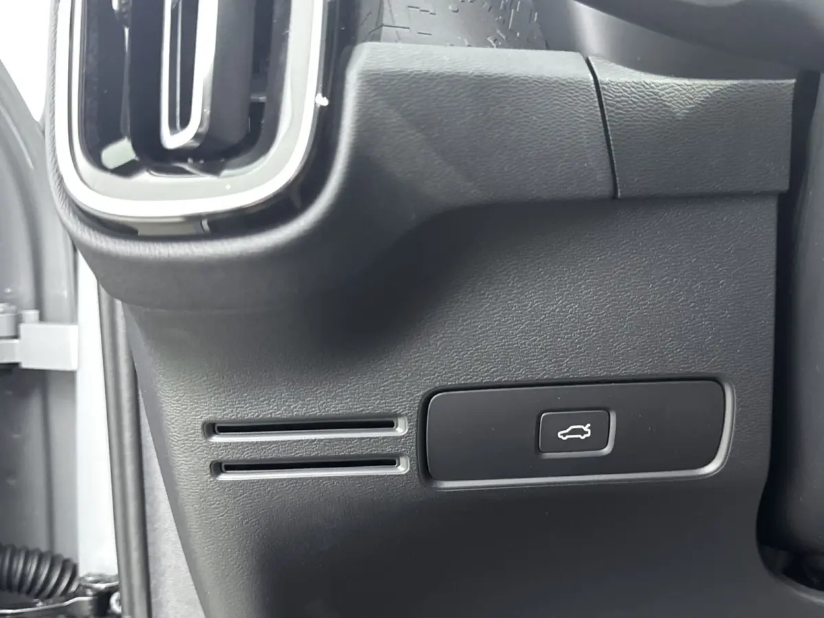 Single Motor Plus Black Edition Europa 70 kWh | Achterbank verwarmd | Achteruitrijcamera | Apple Carplay/Android Auto|telefoonintegratie premium