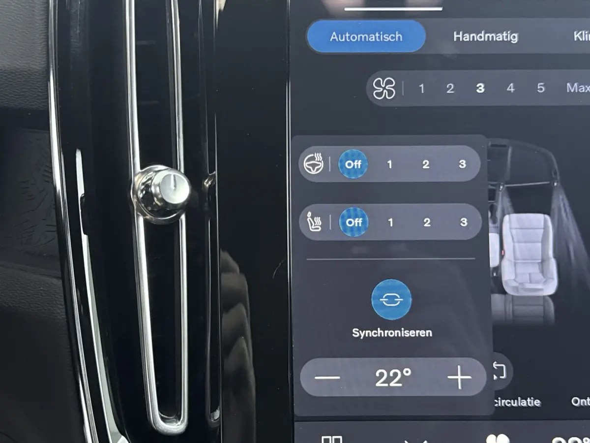 Single Motor Plus Black Edition Europa 70 kWh | Achterbank verwarmd | Achteruitrijcamera | Apple Carplay/Android Auto|telefoonintegratie premium