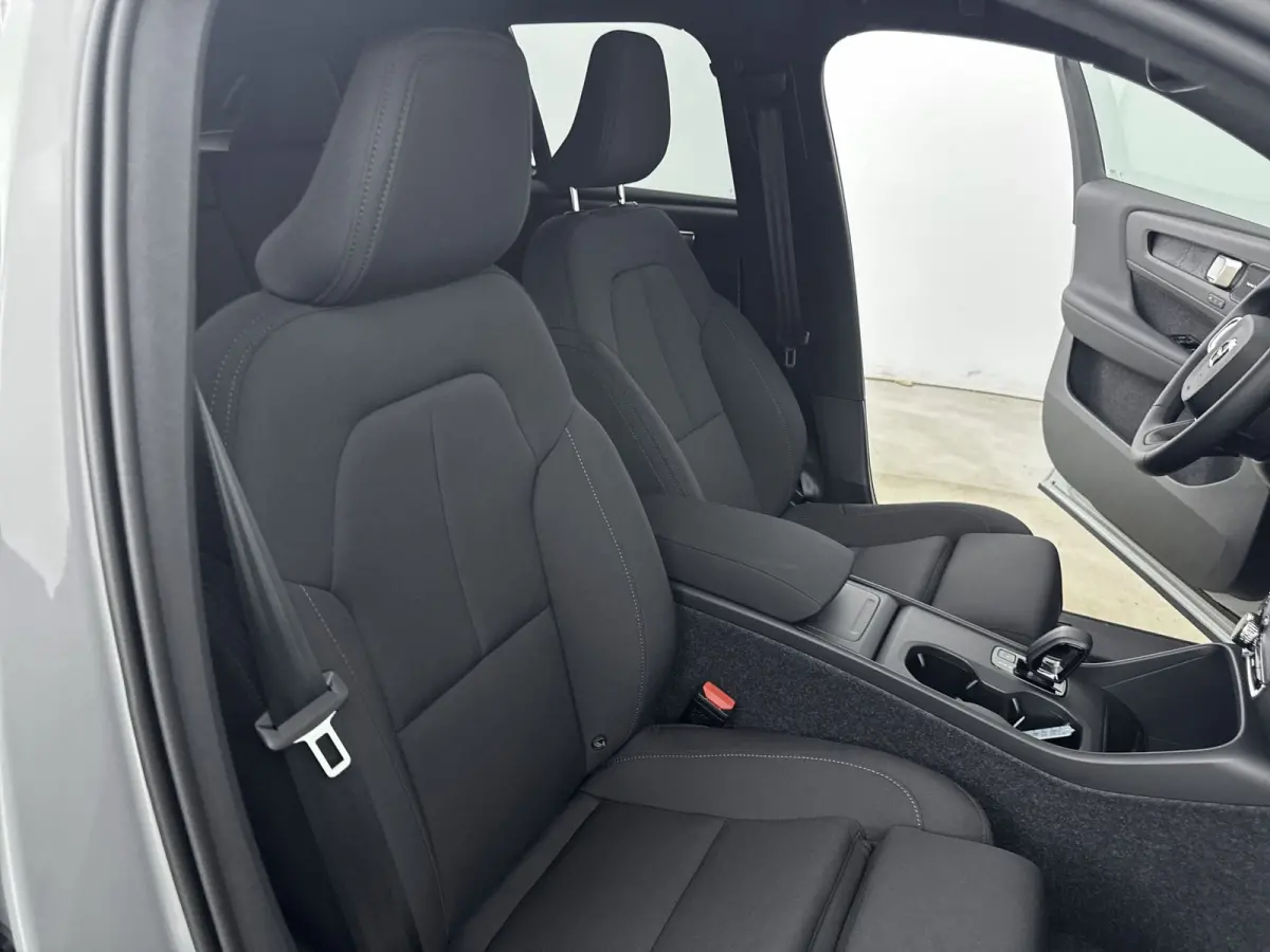Single Motor Plus Black Edition Europa 70 kWh | Achterbank verwarmd | Achteruitrijcamera | Apple Carplay/Android Auto|telefoonintegratie premium