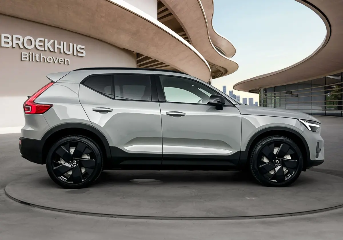 Single Motor Plus Black Edition Europa 70 kWh | Achterbank verwarmd | Achteruitrijcamera | Apple Carplay/Android Auto|telefoonintegratie premium
