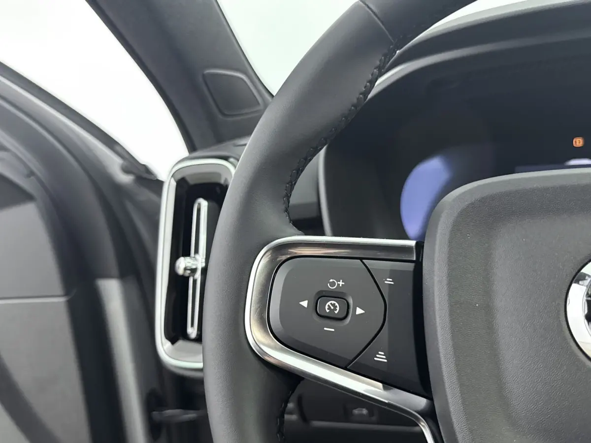 Single Motor Plus Black Edition Europa 70 kWh | Achterbank verwarmd | Achteruitrijcamera | Apple Carplay/Android Auto|telefoonintegratie premium