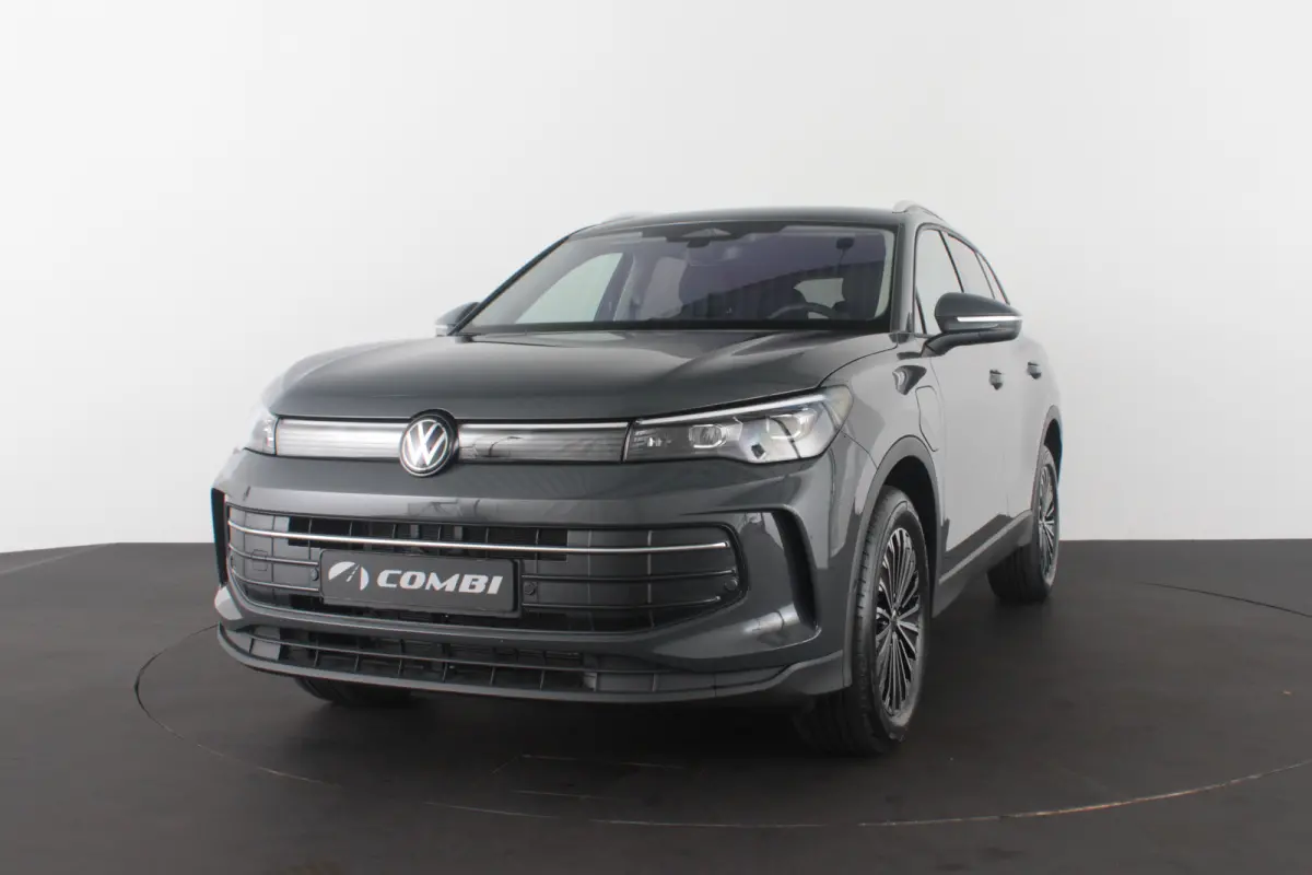 1.5 TSI eHybrid Life Edition (nieuw) Dolphin Gray/18inch/IQ/Design-pakket/Winterpakket Plus...
