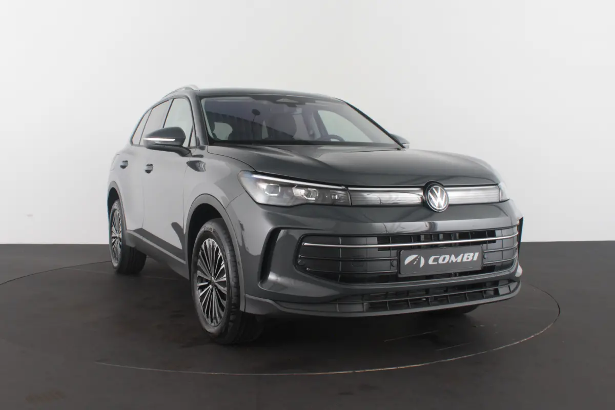 1.5 TSI eHybrid Life Edition (nieuw) Dolphin Gray/18inch/IQ/Design-pakket/Winterpakket Plus...