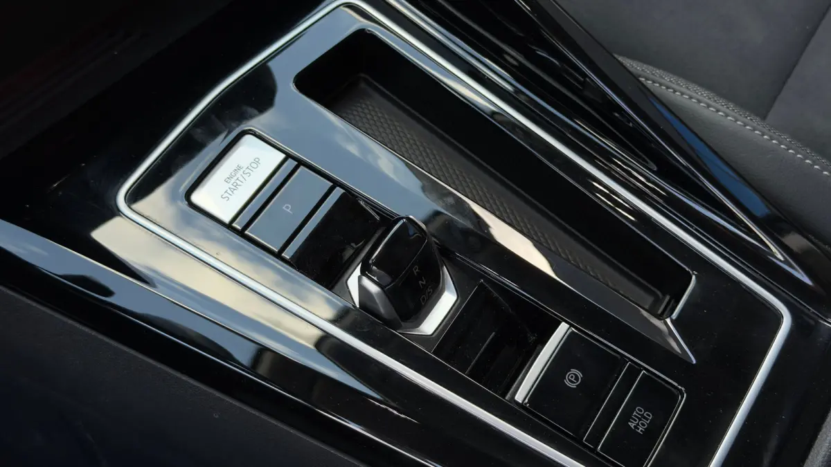1.5 eHybrid Life Edition | ErgoActive Massage | Leder / Alcantara | Camera