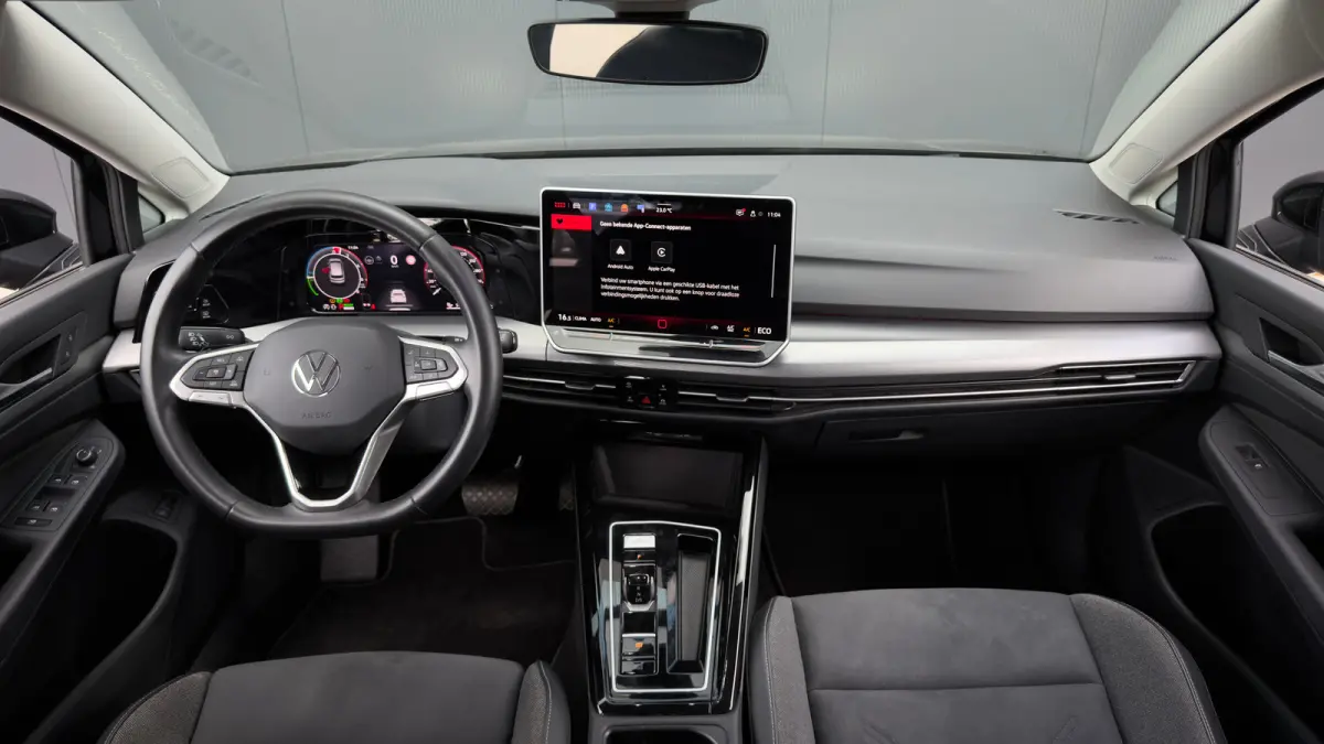 1.5 eHybrid Life Edition | ErgoActive Massage | Leder / Alcantara | Camera