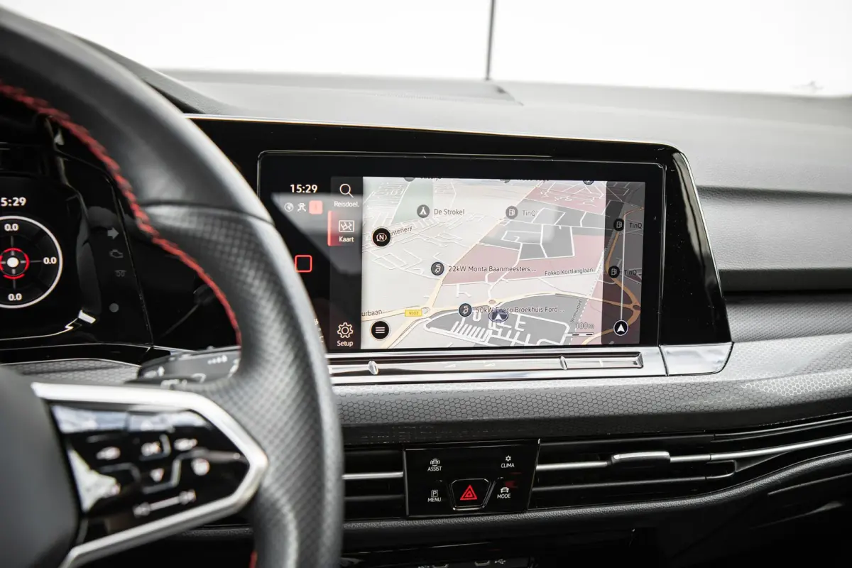 GTI 2.0 TSI 245pk DSG | Panoramadak | Adaptief Onderstel | Matrix LED | Stoelverwarming | Navigatie | 18'' LMV