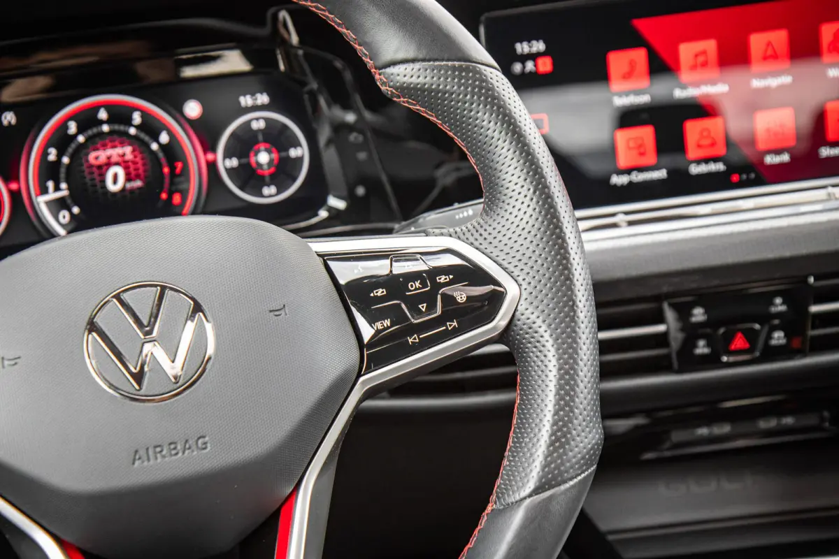 GTI 2.0 TSI 245pk DSG | Panoramadak | Adaptief Onderstel | Matrix LED | Stoelverwarming | Navigatie | 18'' LMV