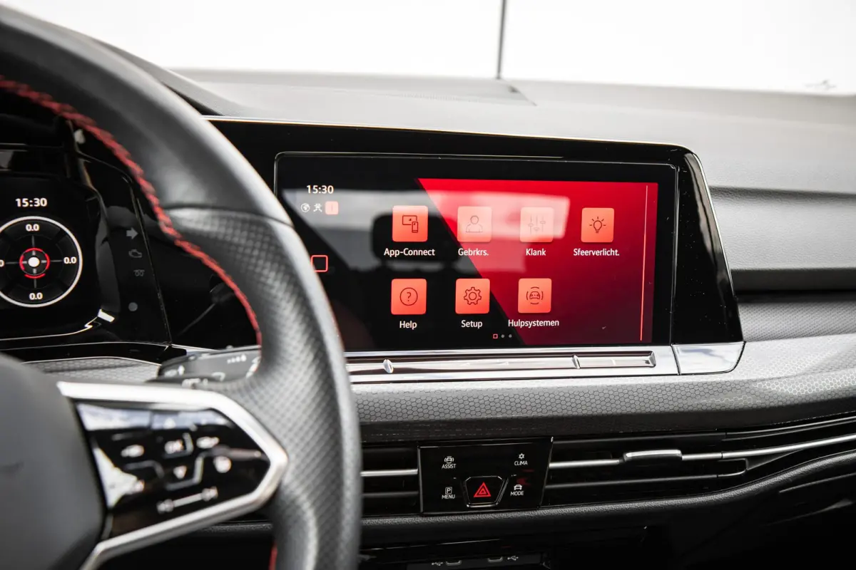 GTI 2.0 TSI 245pk DSG | Panoramadak | Adaptief Onderstel | Matrix LED | Stoelverwarming | Navigatie | 18'' LMV