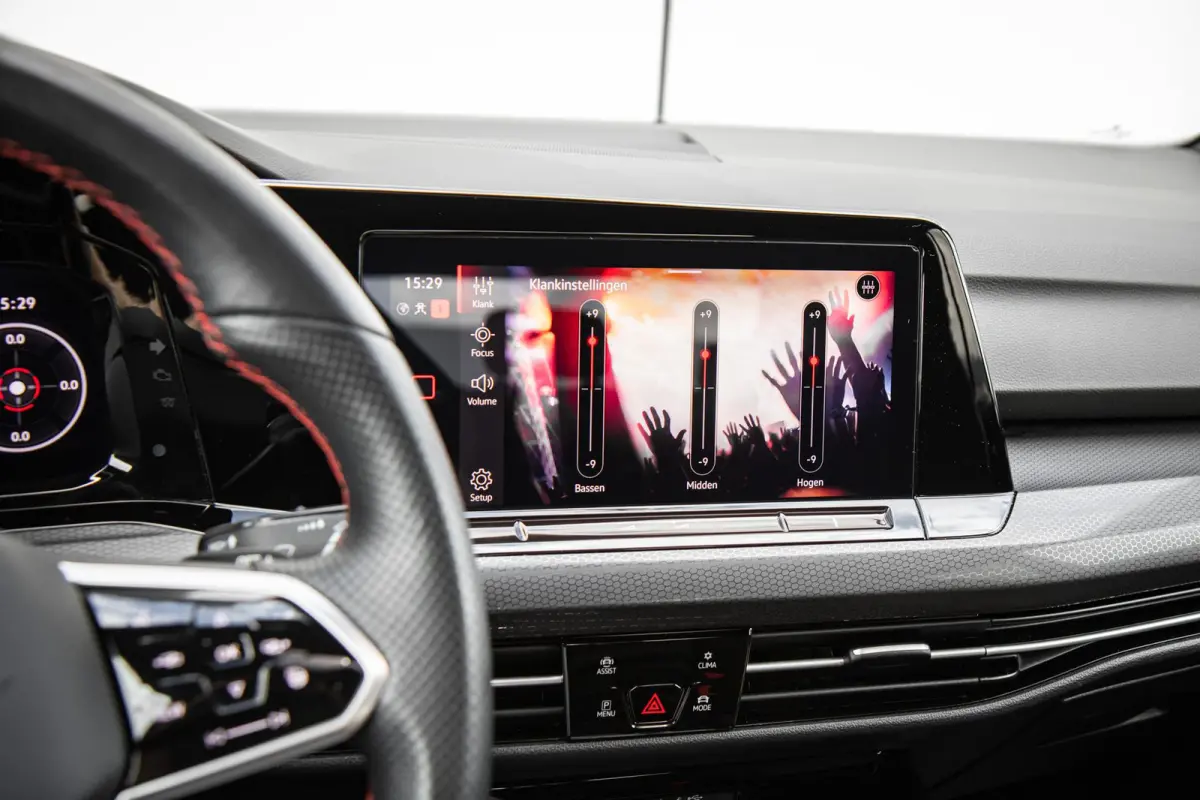 GTI 2.0 TSI 245pk DSG | Panoramadak | Adaptief Onderstel | Matrix LED | Stoelverwarming | Navigatie | 18'' LMV