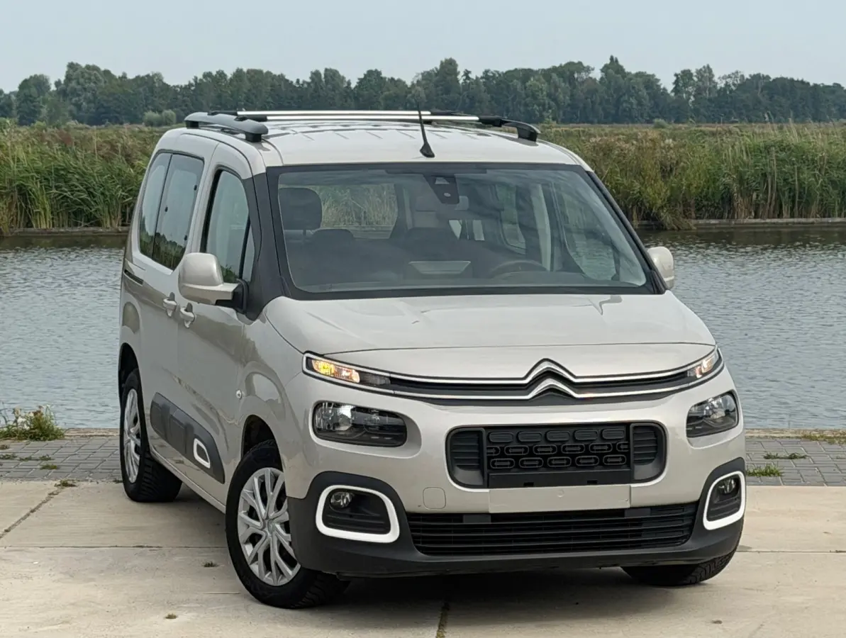 1.2 PureTech Feel So Good - Sable Metallic - Parkeercamera/Cruise/Carplay/Navigatie