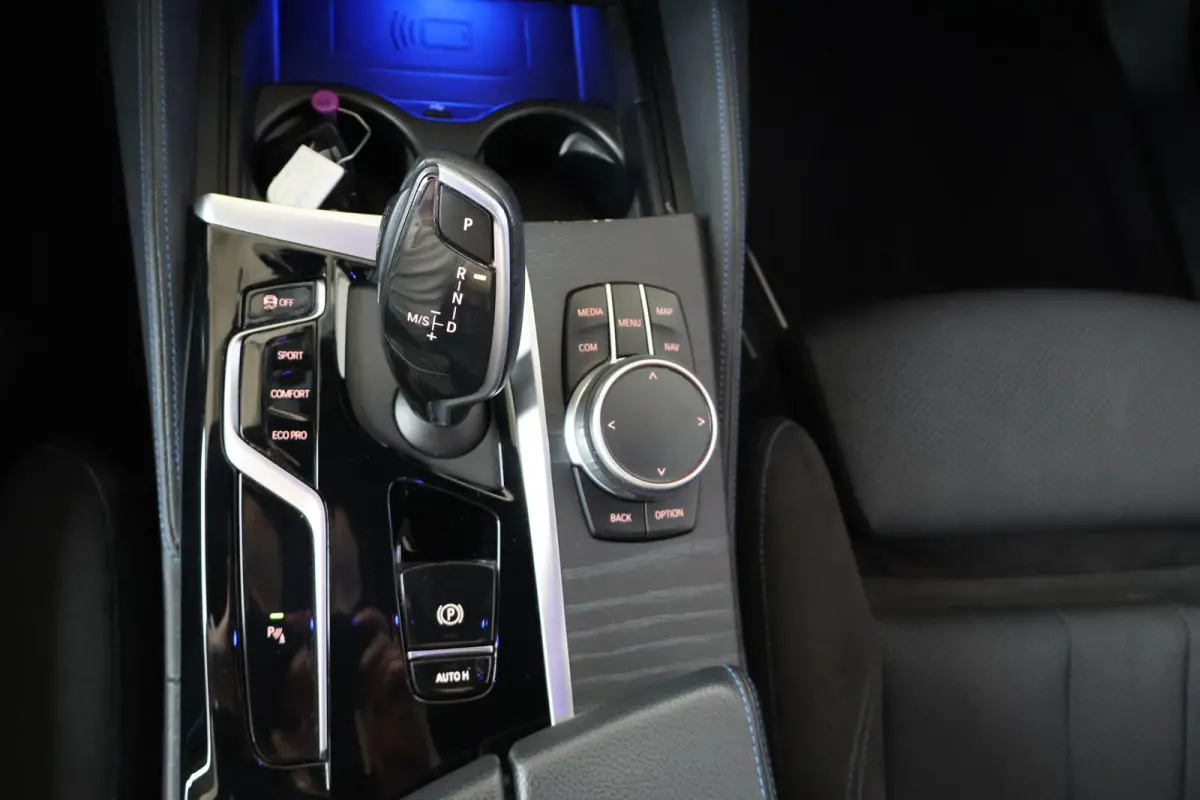 520i Business Edition Plus | Bowers & Wilkins | Driving Assistant