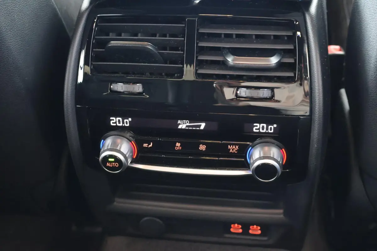 520i Business Edition Plus | Bowers & Wilkins | Driving Assistant