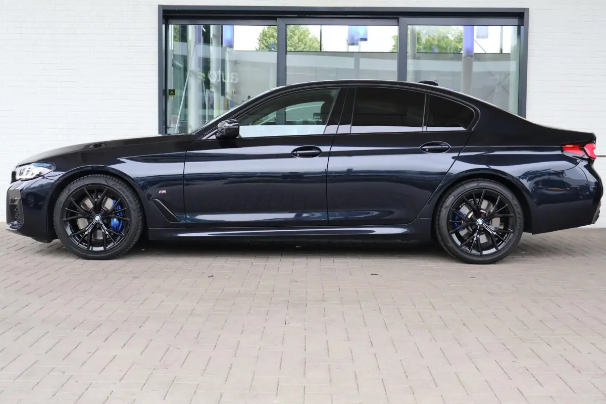 520i Business Edition Plus | Bowers & Wilkins | Driving Assistant