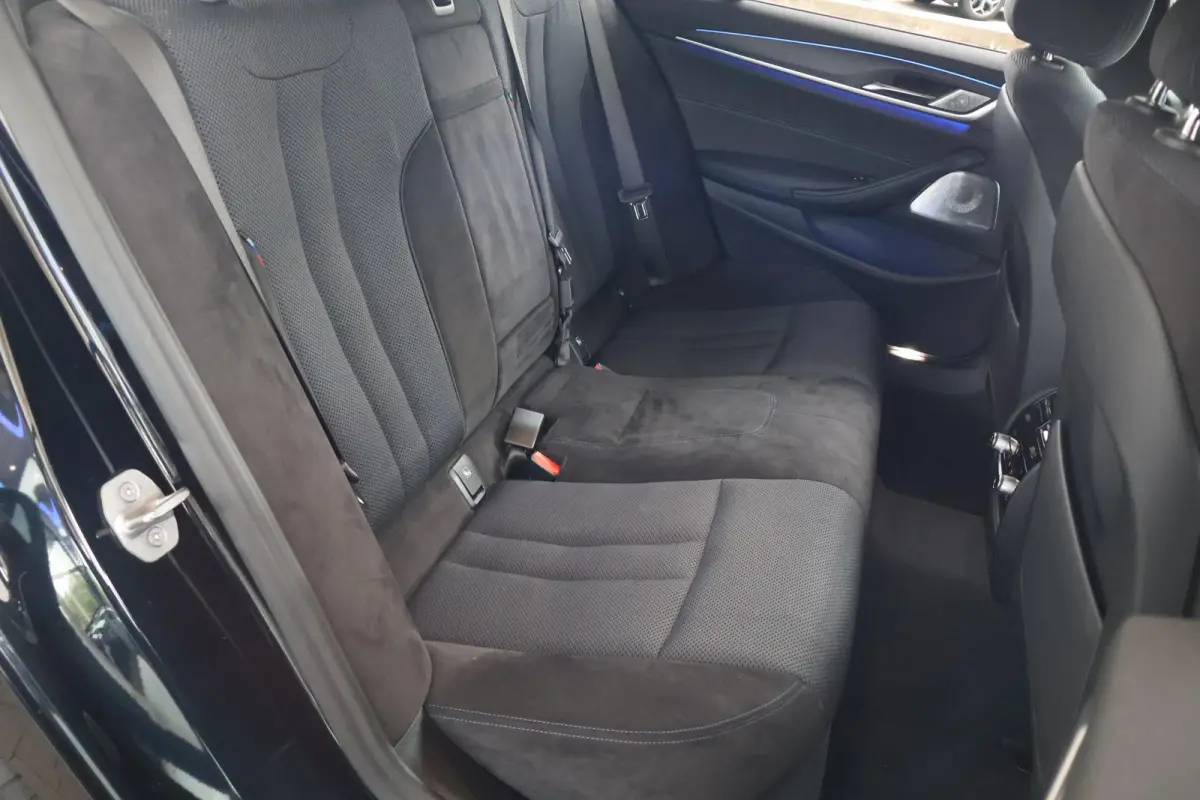 520i Business Edition Plus | Bowers & Wilkins | Driving Assistant