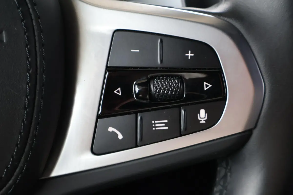 520i Business Edition Plus | Bowers & Wilkins | Driving Assistant