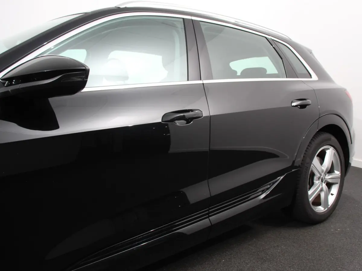 e-tron 50 quattro Launch edition SOH 92,9% Navigatie Climate Control Parkeer Sensoren Lichtmetalen velgen
