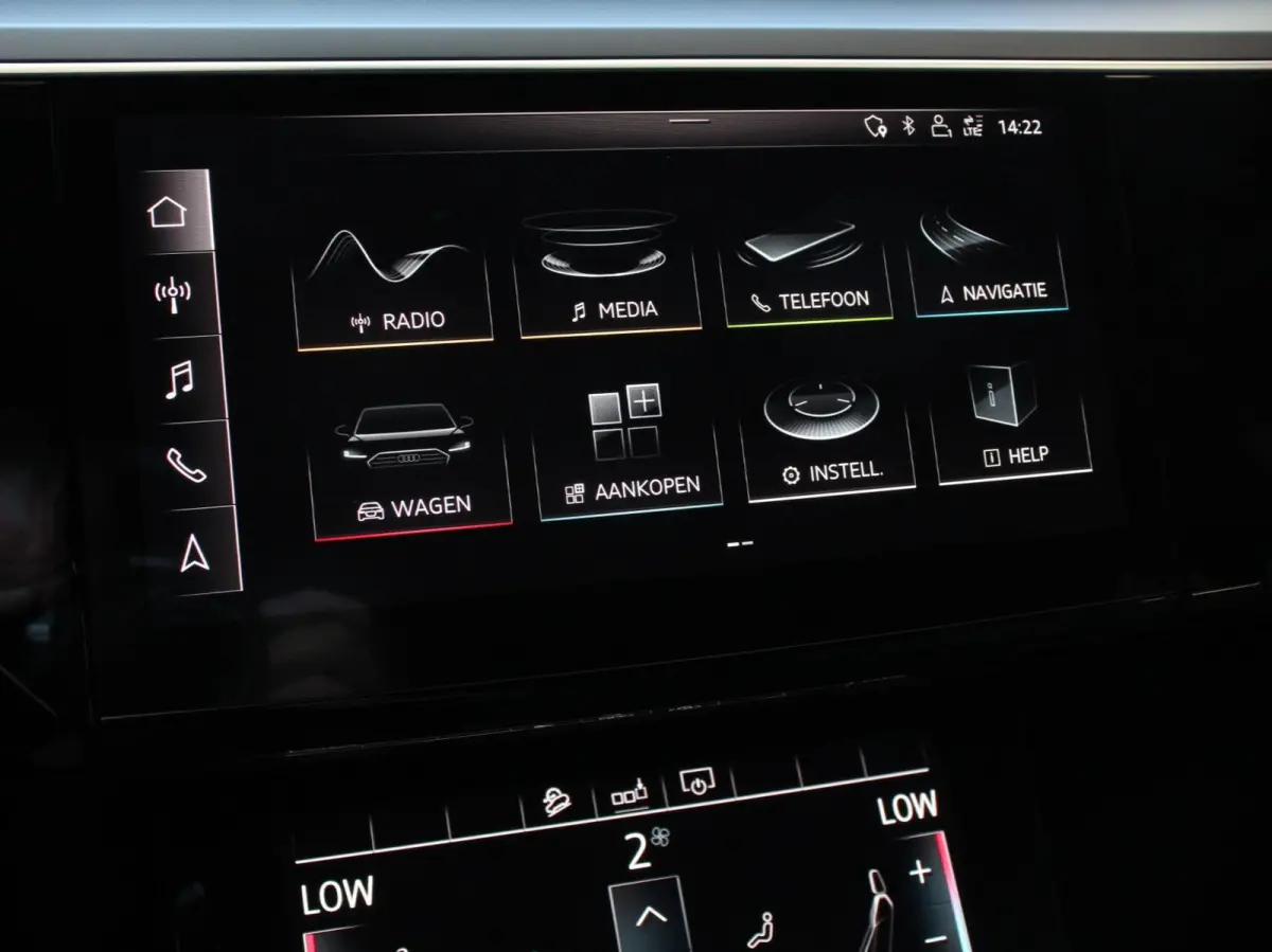 e-tron 50 quattro Launch edition SOH 92,9% Navigatie Climate Control Parkeer Sensoren Lichtmetalen velgen