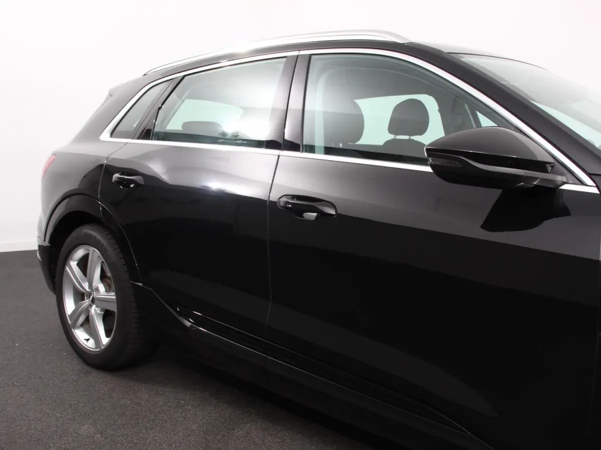 e-tron 50 quattro Launch edition SOH 92,9% Navigatie Climate Control Parkeer Sensoren Lichtmetalen velgen