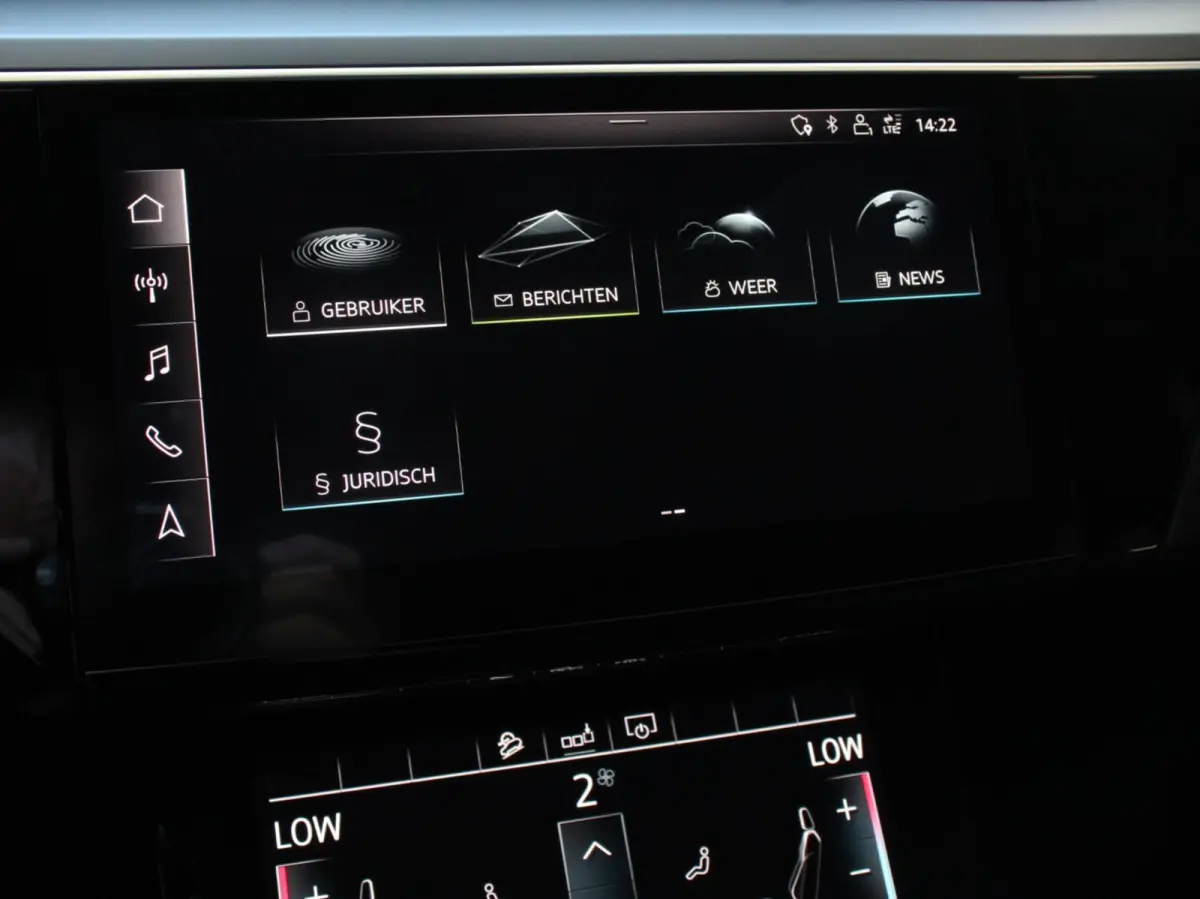 e-tron 50 quattro Launch edition SOH 92,9% Navigatie Climate Control Parkeer Sensoren Lichtmetalen velgen