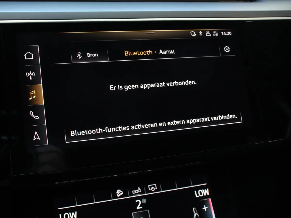 e-tron 50 quattro Launch edition SOH 92,9% Navigatie Climate Control Parkeer Sensoren Lichtmetalen velgen