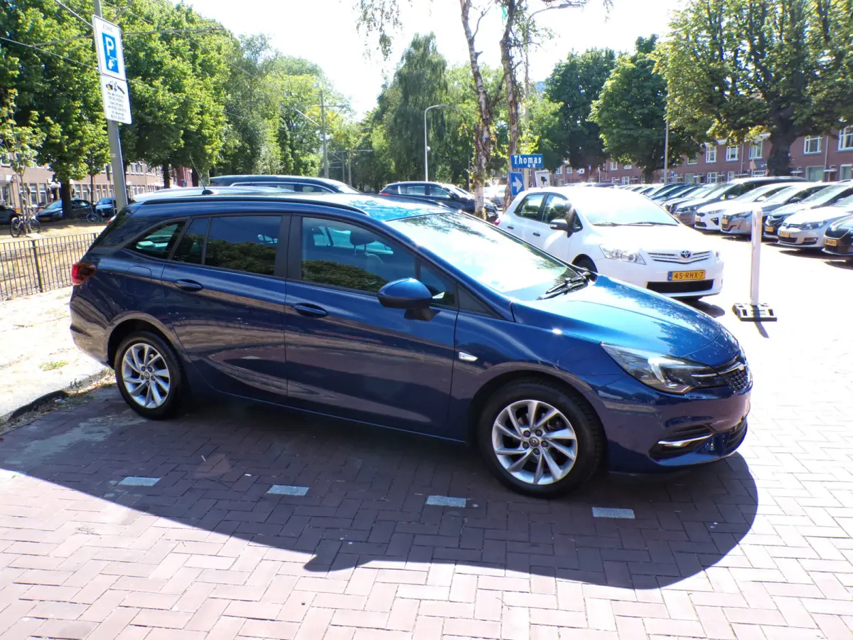 1.4 Business Edition 1E EIGENAAR..... AUTOMAAT APPLE CARP CRUISECONT TEL NAV.....