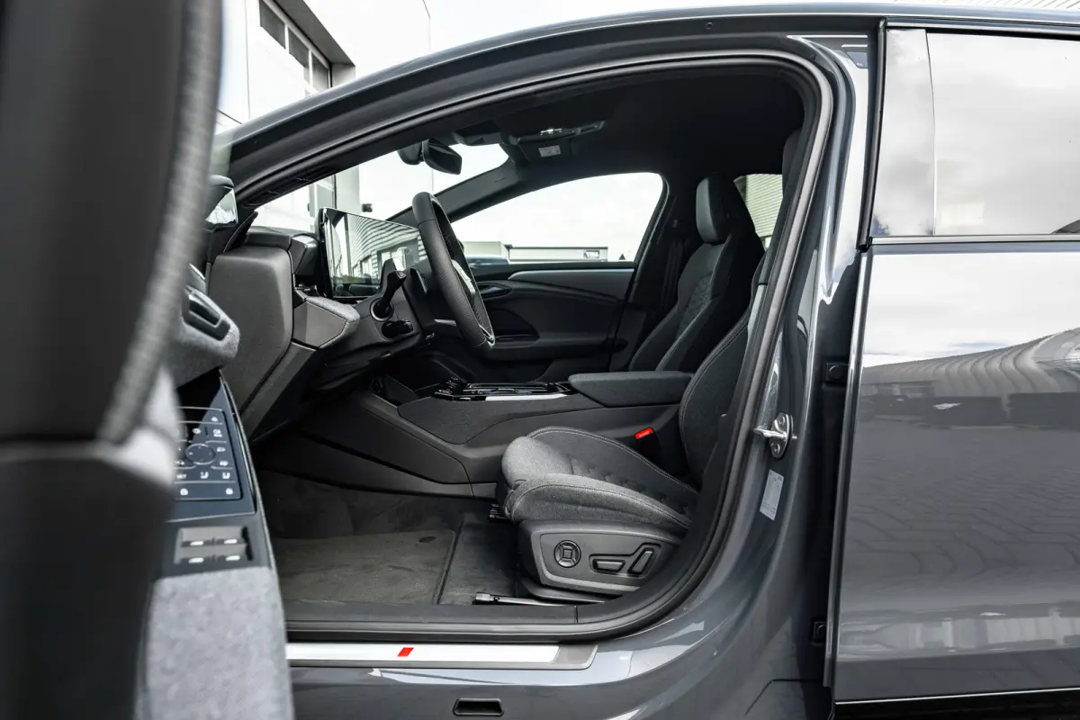 performance 270kW / 367pk S edition | Audi smartphone interface | Comfortsleutel | Elektrisch instelbare voorstoelen