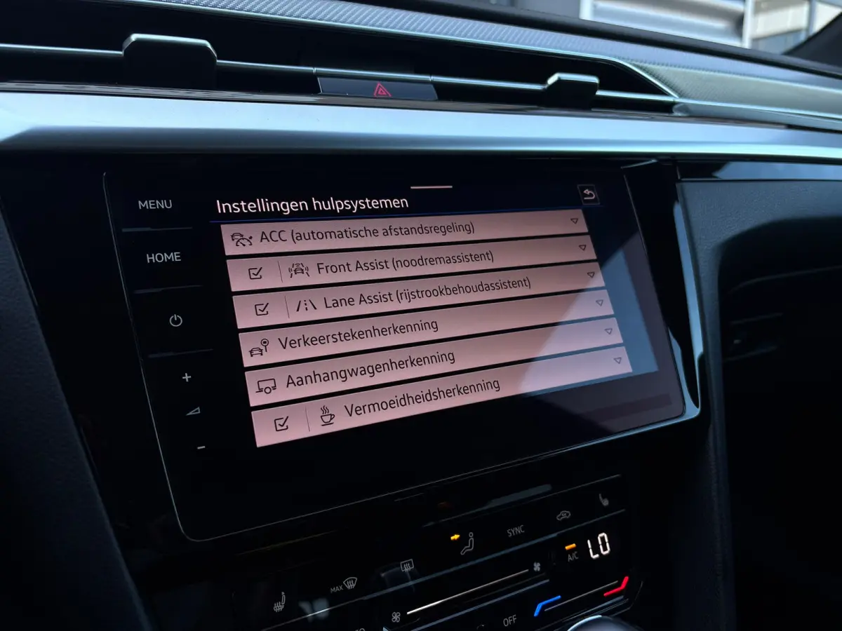 2.0 TSI 190 pk R-Line Business 7-DSG | Achteruitrijcamera | Navigatie | Elektrische achterklep |