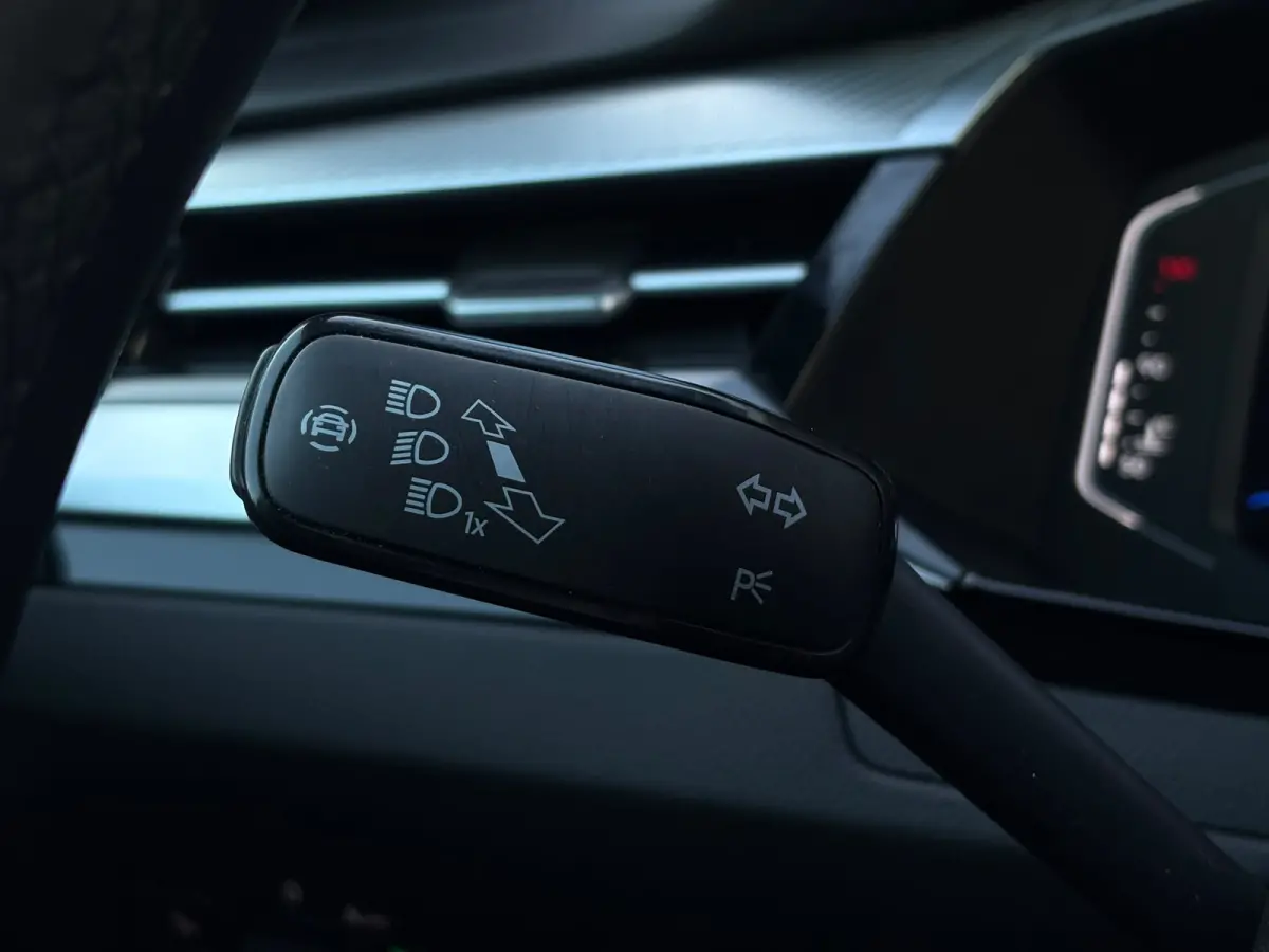 2.0 TSI 190 pk R-Line Business 7-DSG | Achteruitrijcamera | Navigatie | Elektrische achterklep |
