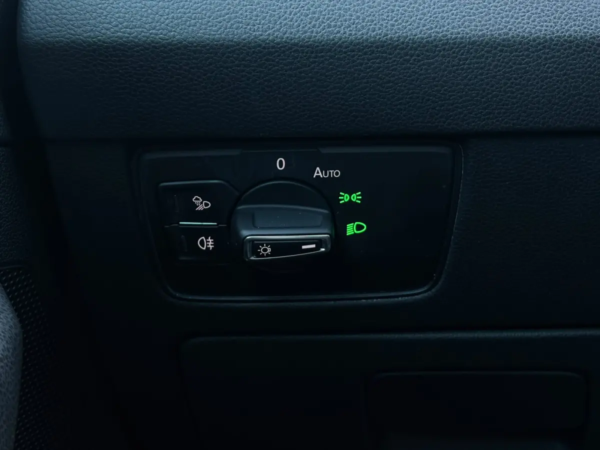 2.0 TSI 190 pk R-Line Business 7-DSG | Achteruitrijcamera | Navigatie | Elektrische achterklep |