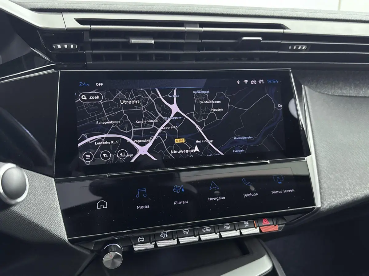180 pk Plug-in HYbrid Allure Pack Automaat | Trekhaak | Navigatie | Camera | Carplay