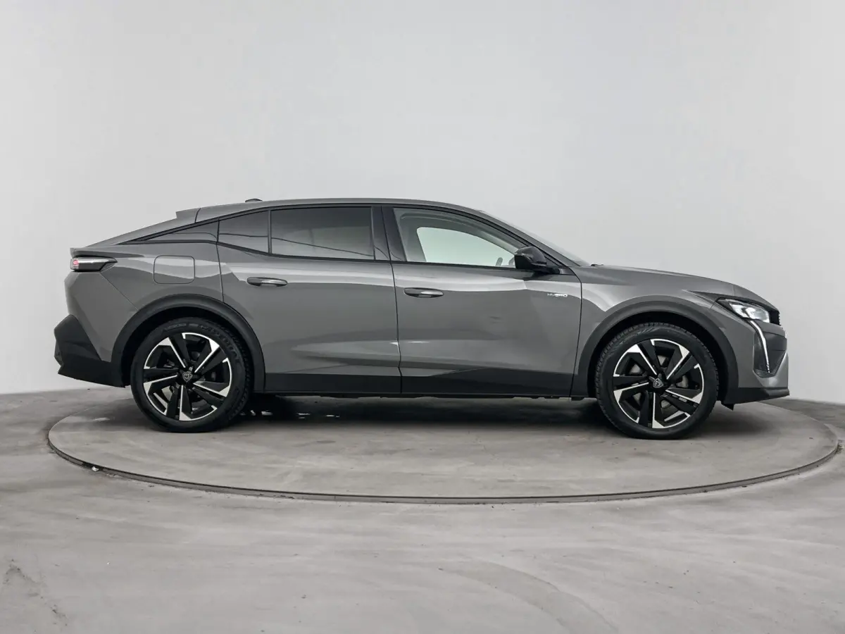 180 pk Plug-in HYbrid Allure Pack Automaat | Trekhaak | Navigatie | Camera | Carplay