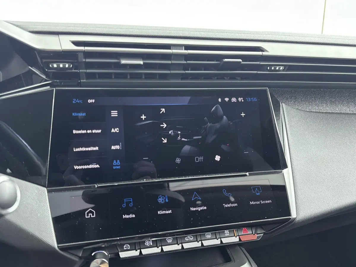 180 pk Plug-in HYbrid Allure Pack Automaat | Trekhaak | Navigatie | Camera | Carplay