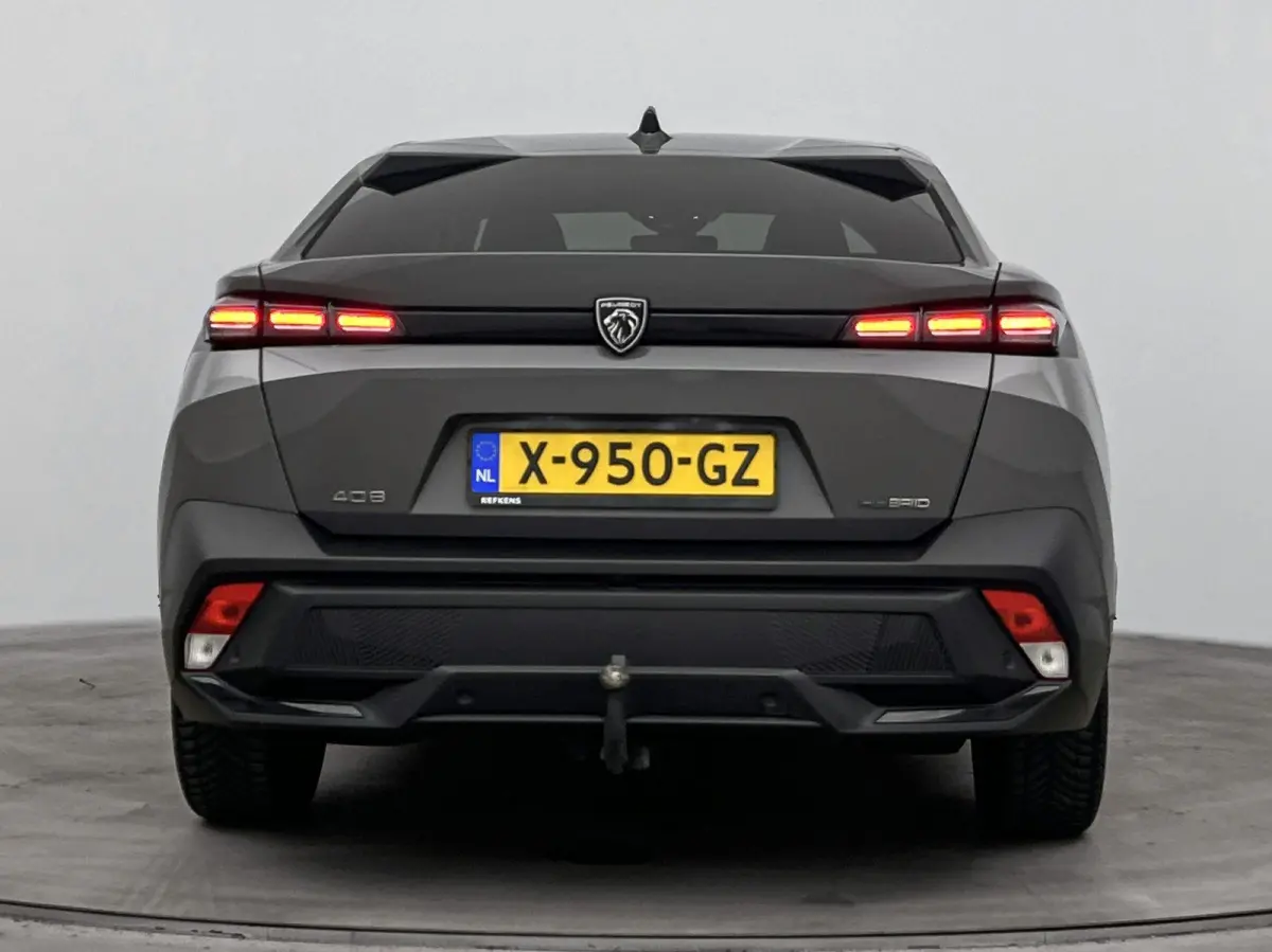 180 pk Plug-in HYbrid Allure Pack Automaat | Trekhaak | Navigatie | Camera | Carplay
