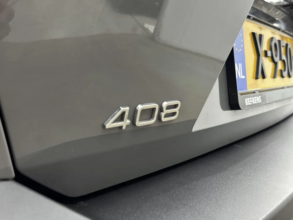 180 pk Plug-in HYbrid Allure Pack Automaat | Trekhaak | Navigatie | Camera | Carplay