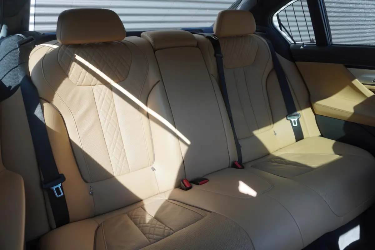 Limousine 745Le xDrive High Executive | Integral Active Steering | BMW Personal CoPilot Pack | Soft-Close | Driving Assistant Professional | Harman Kardon Surround Sound Systeem