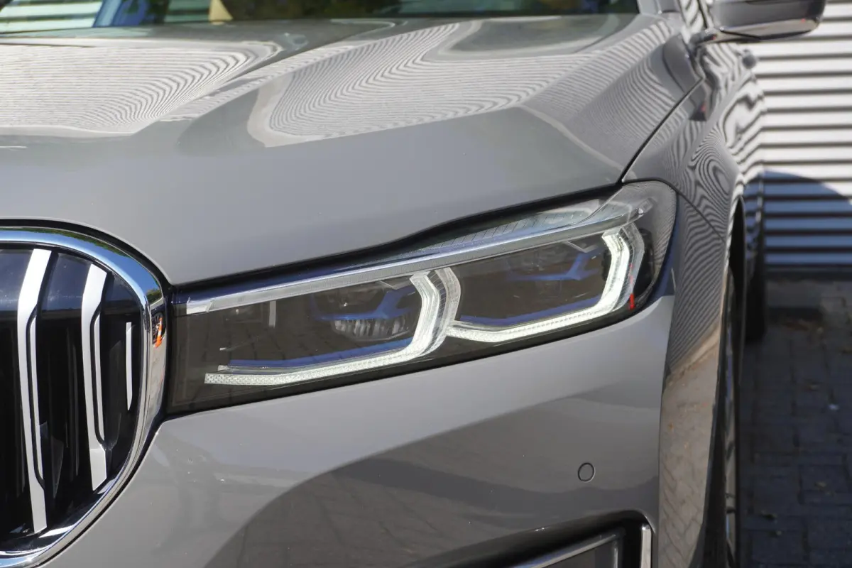 Limousine 745Le xDrive High Executive | Integral Active Steering | BMW Personal CoPilot Pack | Soft-Close | Driving Assistant Professional | Harman Kardon Surround Sound Systeem