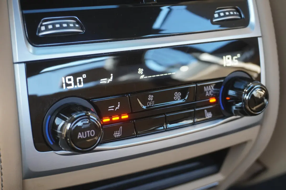 Limousine 745Le xDrive High Executive | Integral Active Steering | BMW Personal CoPilot Pack | Soft-Close | Driving Assistant Professional | Harman Kardon Surround Sound Systeem