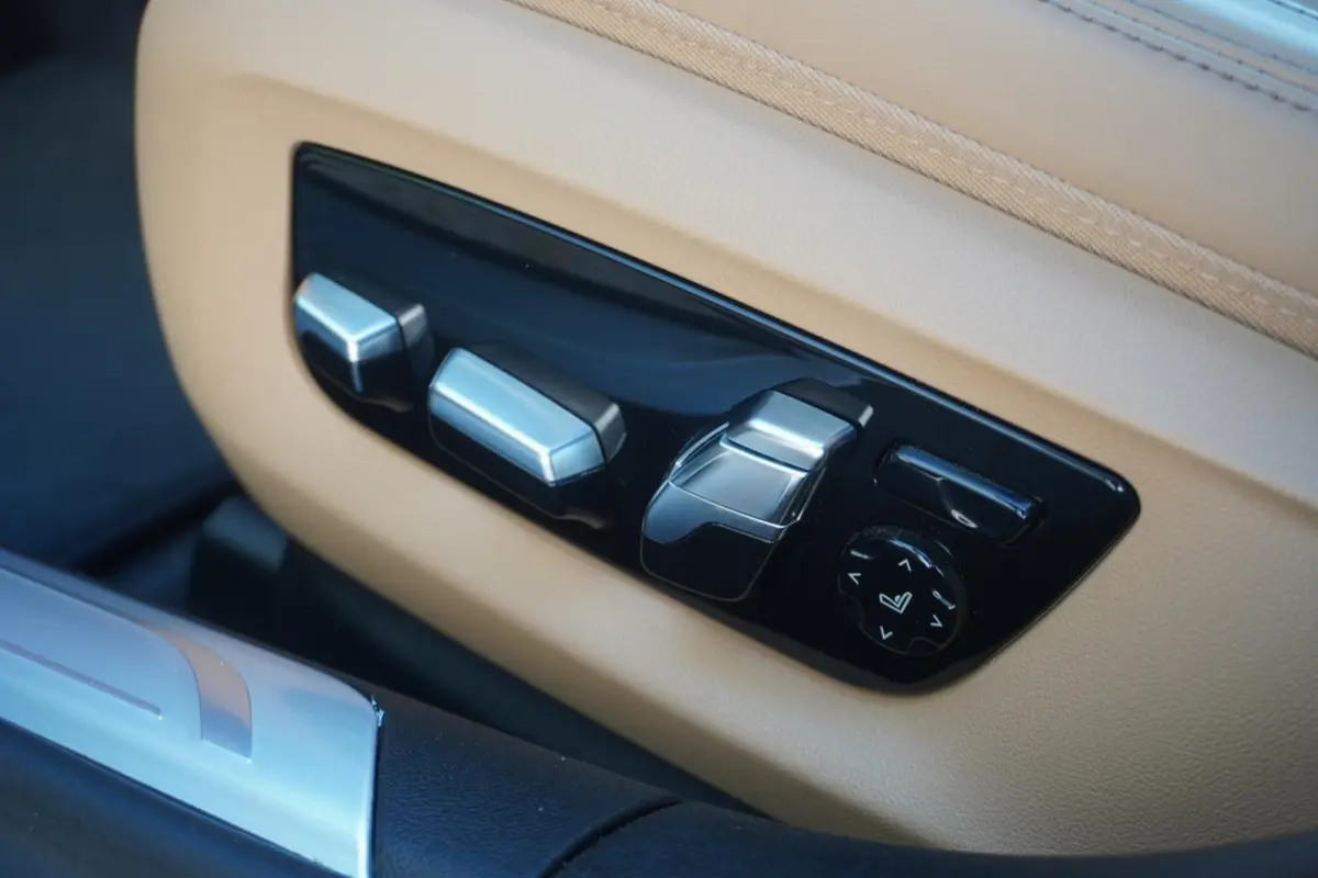 Limousine 745Le xDrive High Executive | Integral Active Steering | BMW Personal CoPilot Pack | Soft-Close | Driving Assistant Professional | Harman Kardon Surround Sound Systeem