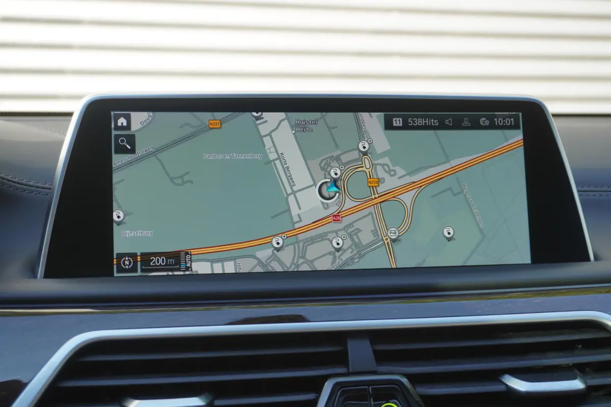 Limousine 745Le xDrive High Executive | Integral Active Steering | BMW Personal CoPilot Pack | Soft-Close | Driving Assistant Professional | Harman Kardon Surround Sound Systeem