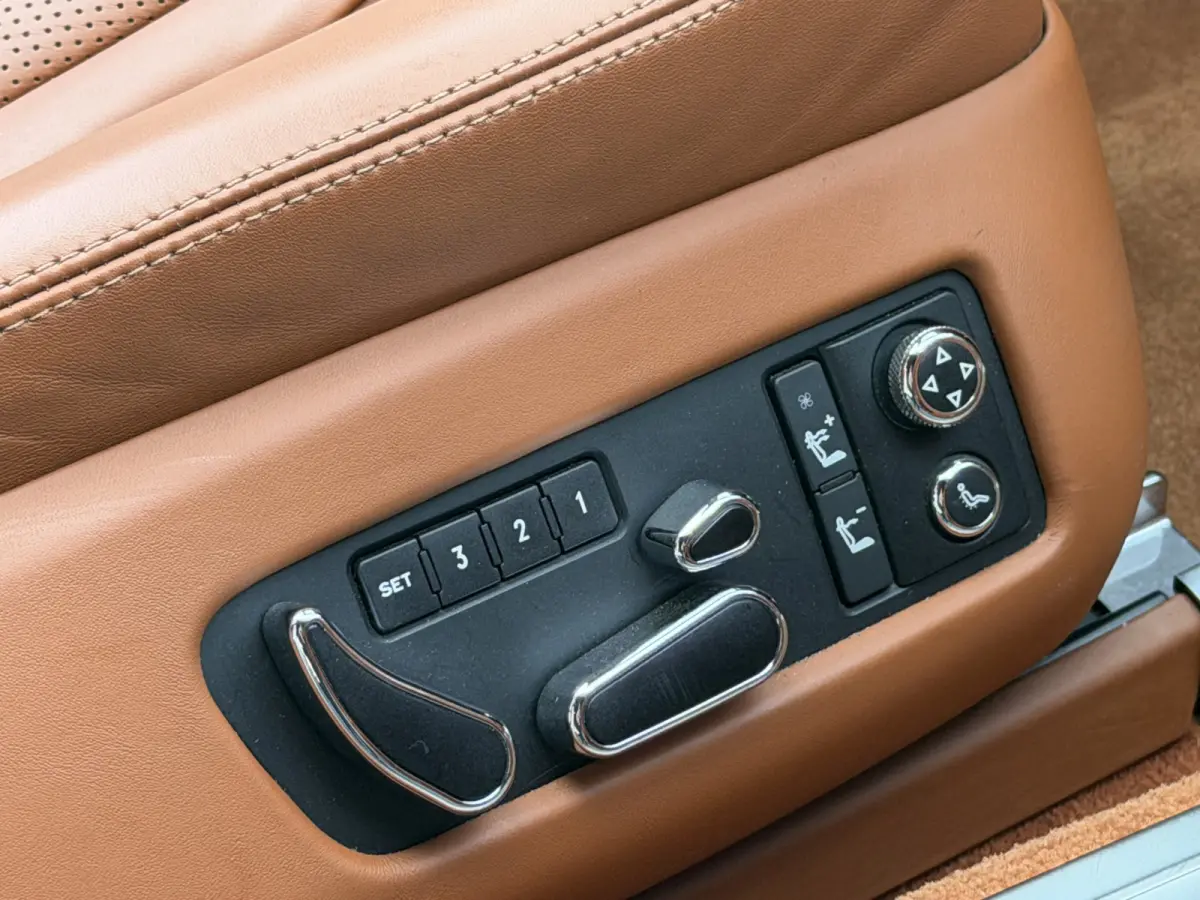 4.0 V8 Massage|Stoel+Nekverwarming|Keyless|20"|ACC
